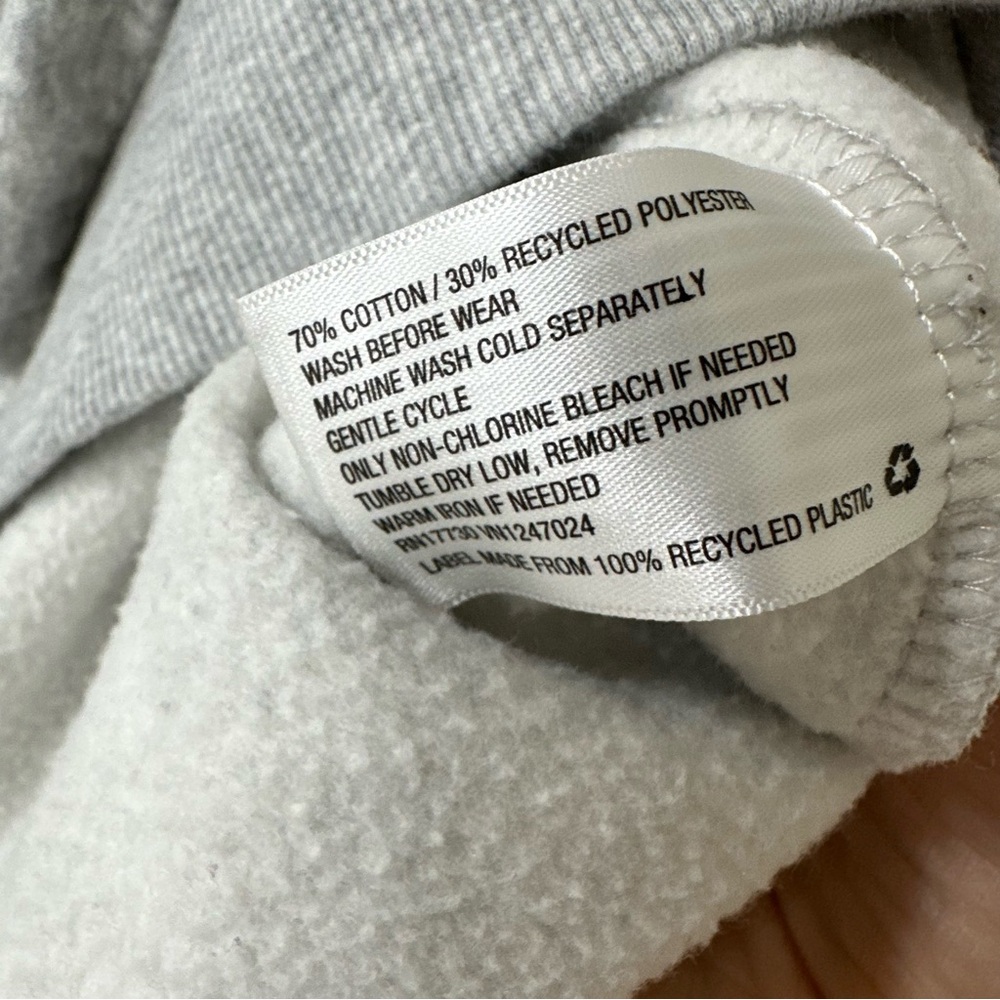 Stoney Clover Lane x Target Gray Pastel Logo Graphic Sweater, Size 1XL - Picture 4 of 6